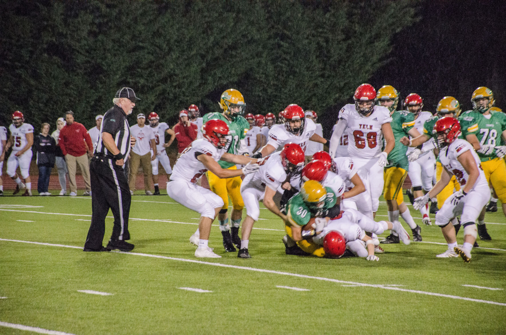 190919.sports.yelmfootball.er2.jpg